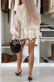 Fashionable Flower-decorated V-neck Loose Top and Elastic Waist Casual Shorts Set