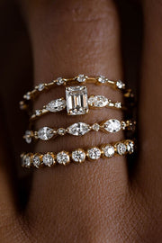 Delicate and Elegant Sparkling Zircon Ring
